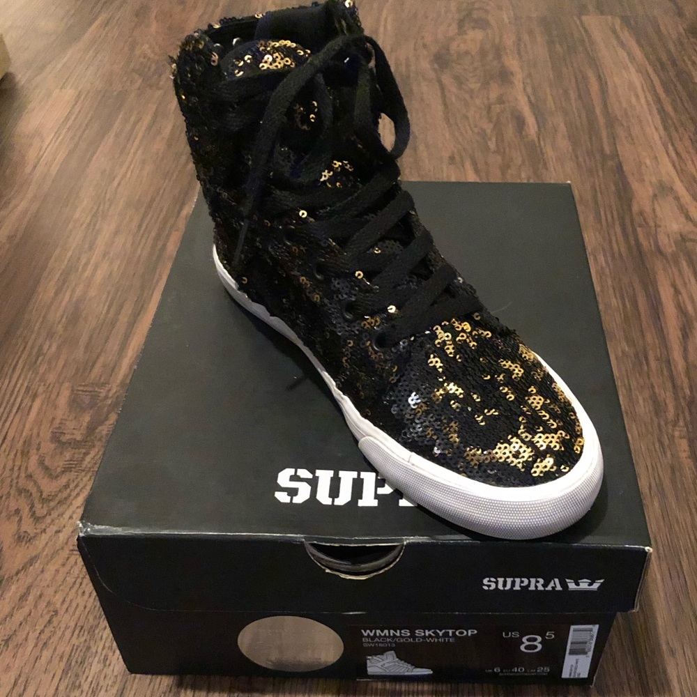 Supra- Women’s Skytop High Top Sneakers- 8.5 - Black/Gold/White-Sequins